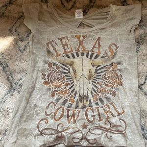 Like NEW. Texas cowgirl daytrip open back shirt.
